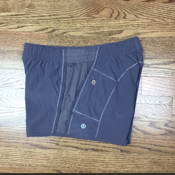 lululemon shorts with zipper pocket